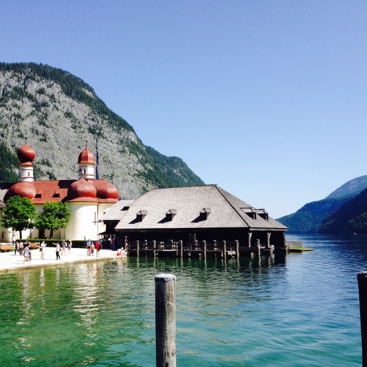 Sankt Bartholomä am Königssee: Ausgangspunkt für Wanderungen zur Eiskapelle, in Richtung Funkensee und Kärlinger Haus, sowie zur Durchsetzung der Watzmann Ostwand
