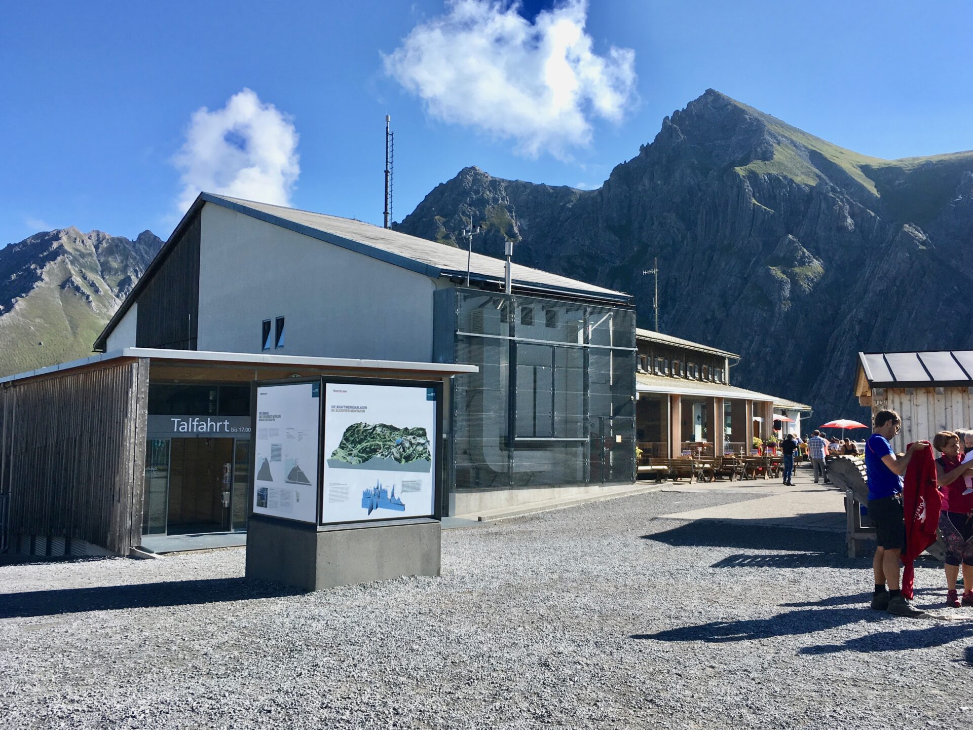 familienwanderung-im-r-tikon-vom-l-nersee-zur-totalph-tte-mehr-berge-de