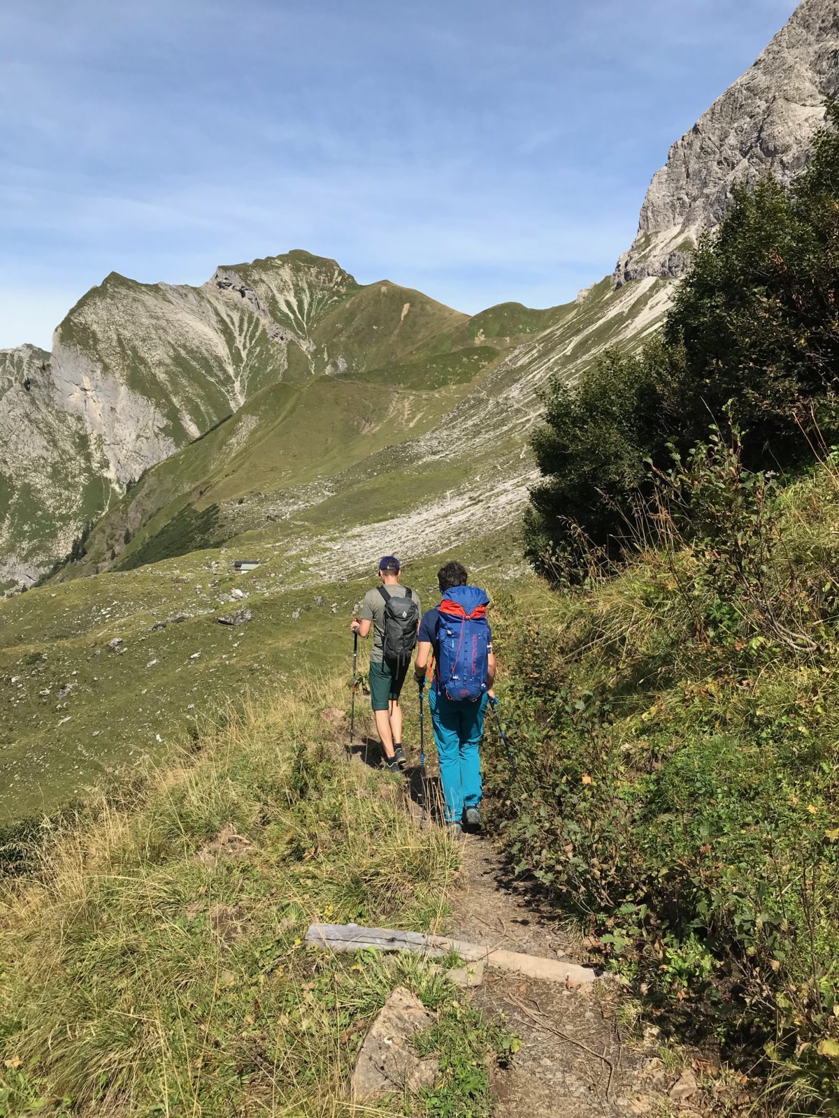 Nächstes Ziel im Blick: Der Himelecksattel (rechts) und die Schneck (links)