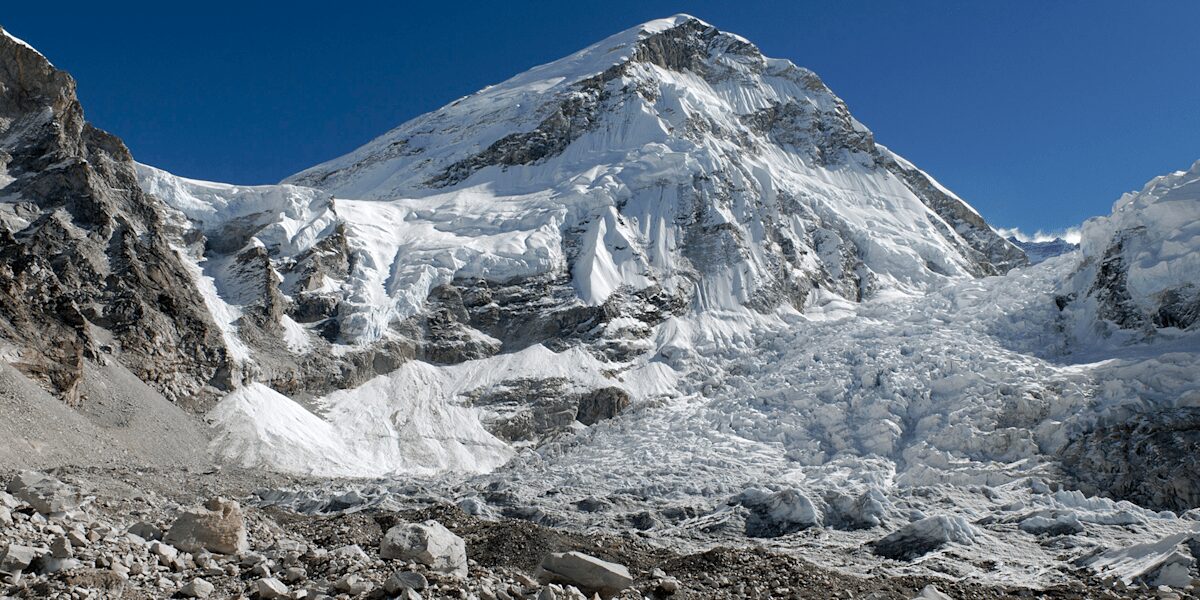 Mount Everest: Gefährlicher Serac verzögert Saisonstart