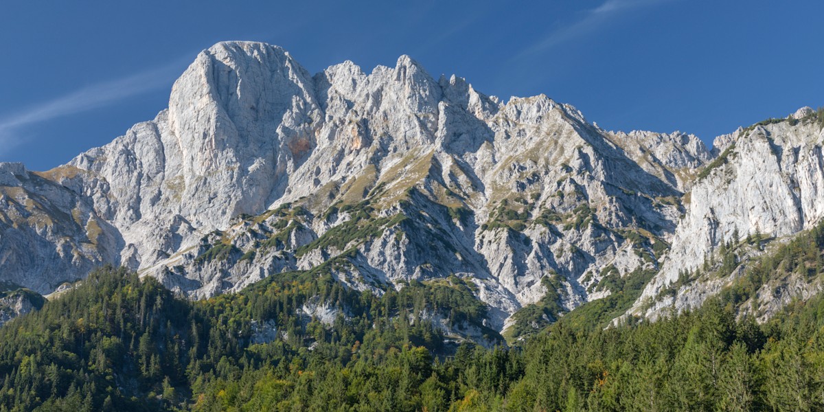 Harter Altschnee wird zur Gefahr: Bergsteigerin am Pyhrgas abgestürzt