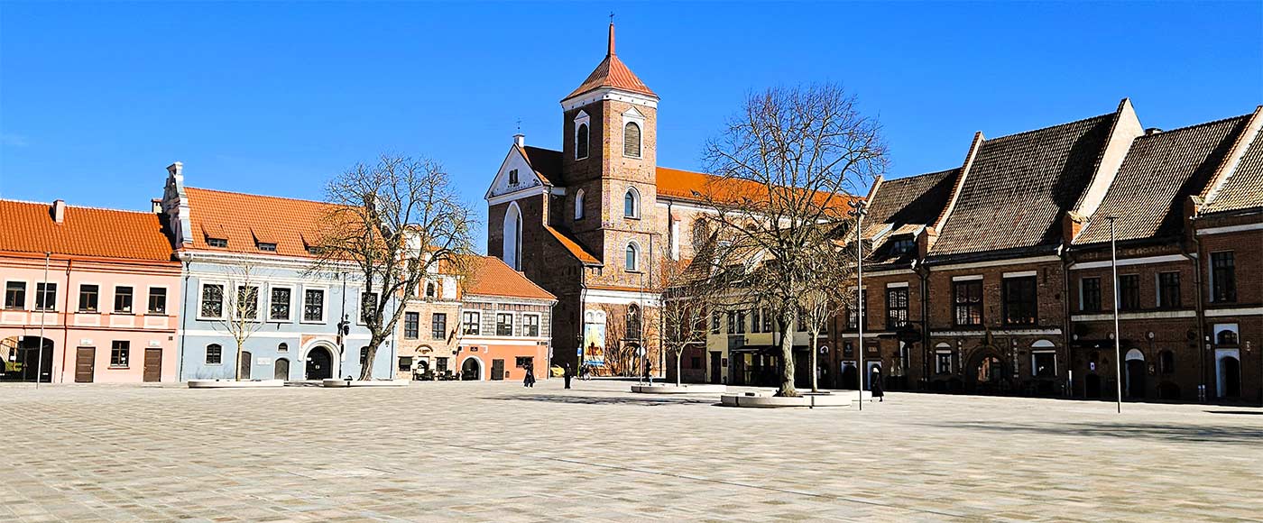 Kaunas Sehenswürdigkeiten: Wo Bauhaus, Burg und der Weiße Schwan warten